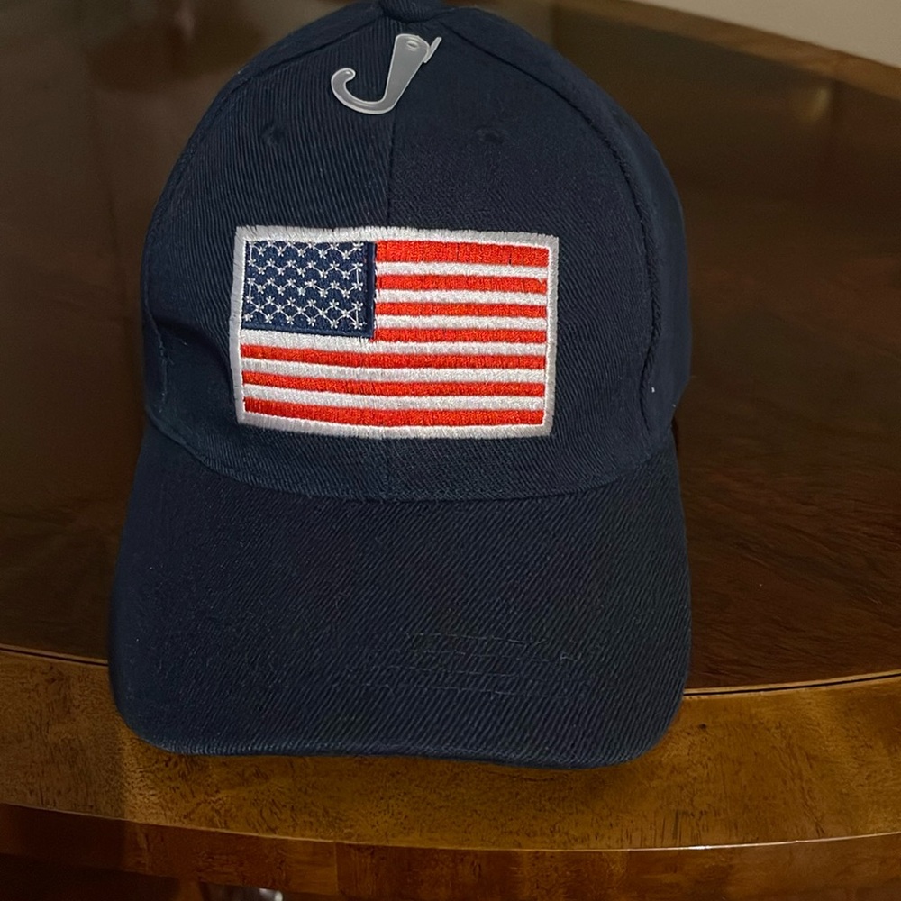 Baseball cap with flag, NWT